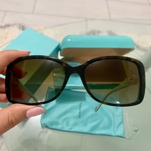 Like new Tiffany & Co Sunglasses